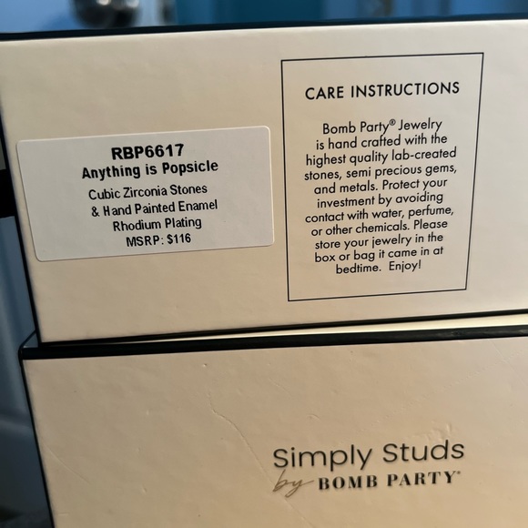 Bomb Party Simply Studs 2023 - Picture 3 of 3